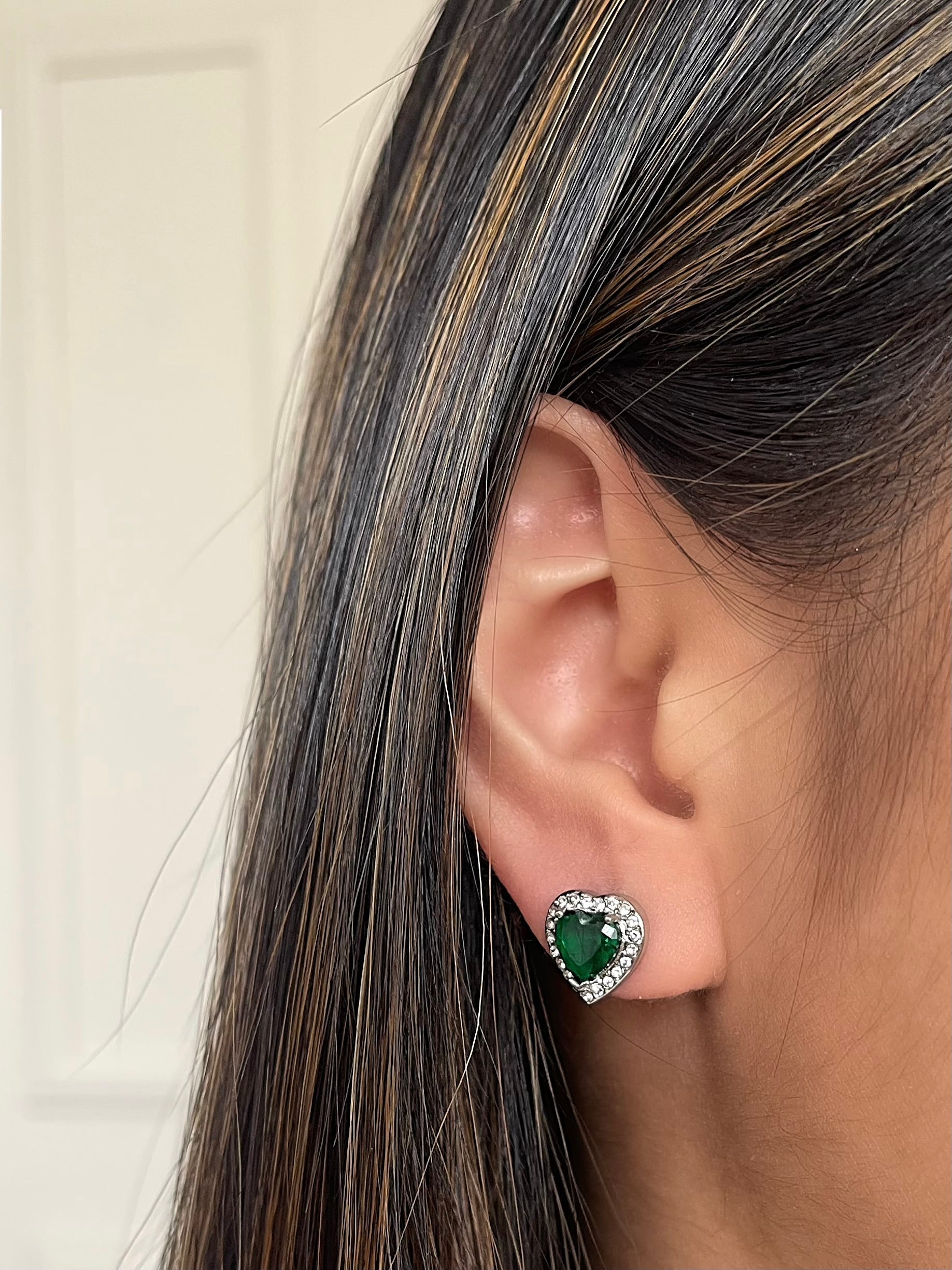 Green Diamante Heart Necklace And Earrings Set In Silver JE400421