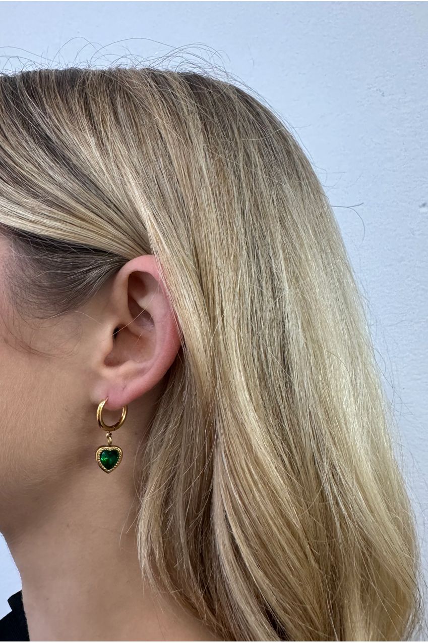 Emerald Green Heart Hoop Earrings In Gold JE400524