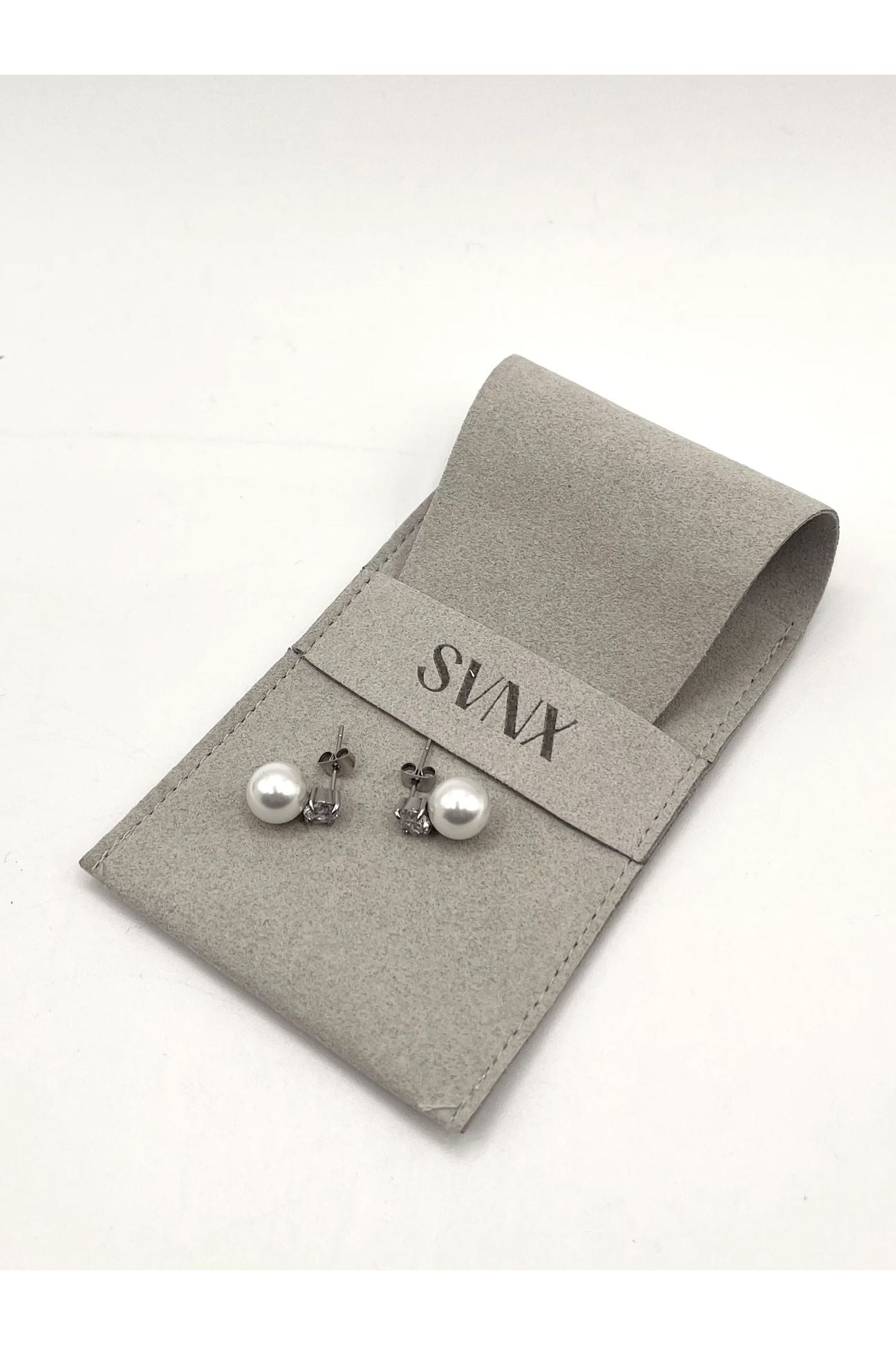 Pearl Diamante Earrings In Silver JE401221