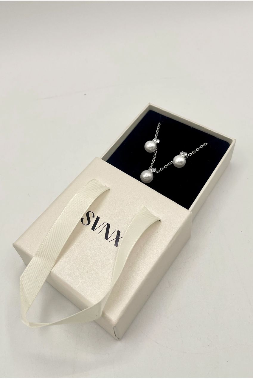 Pearl Diamante Earrings & Necklace Set In Silver JE401321