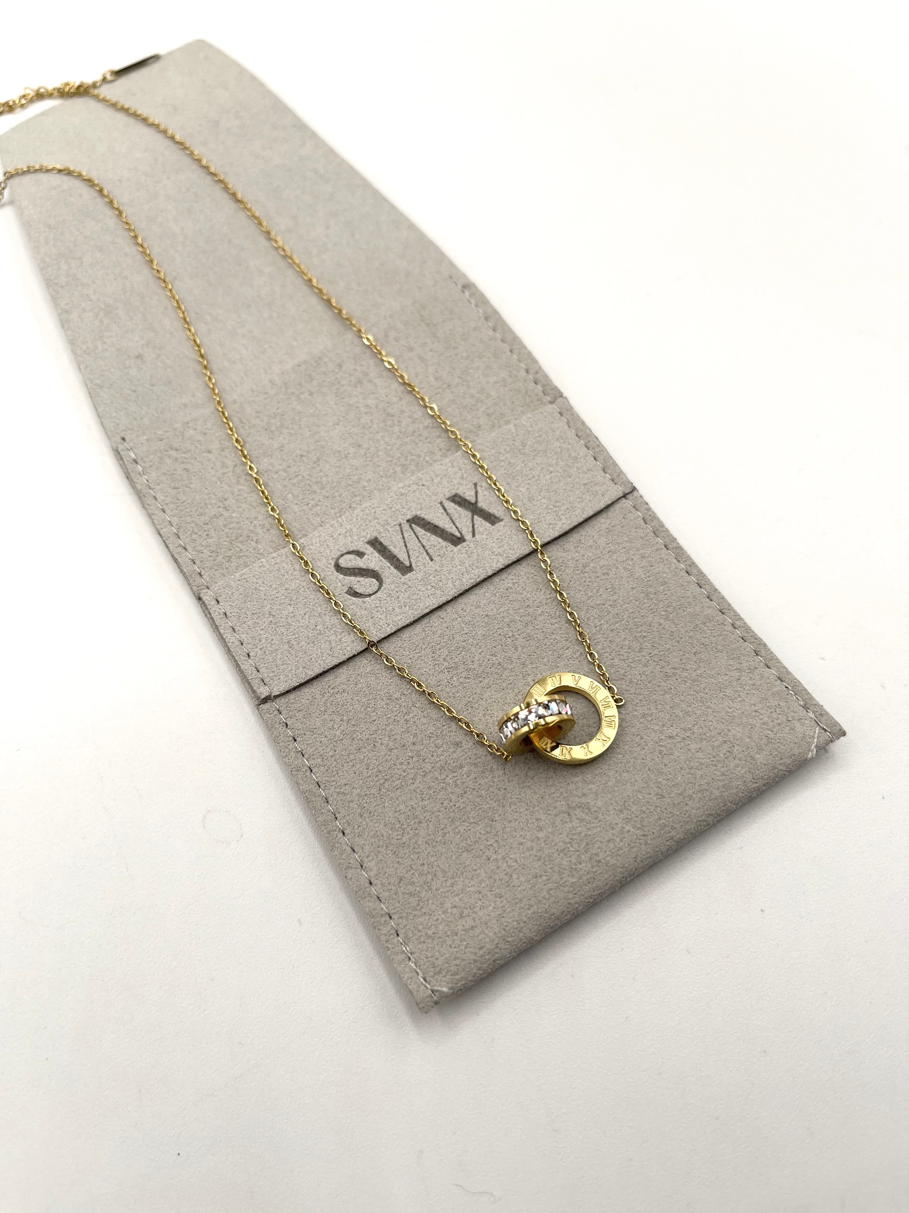 Roman Numeral Necklace In Gold JE402524