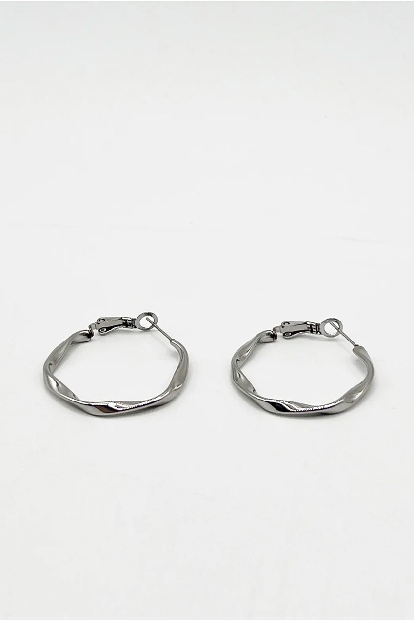 Twist Hoops In Silver - Pouch Included JE404221