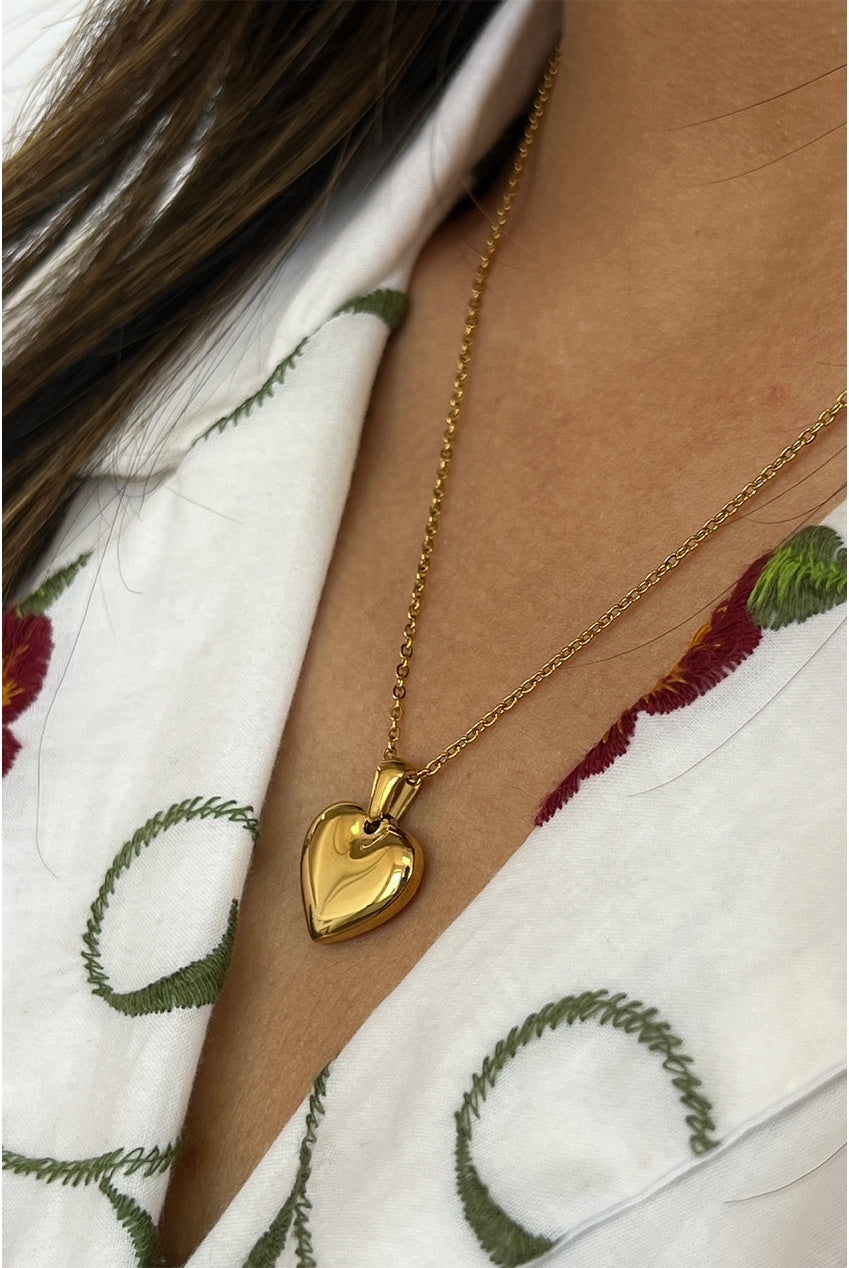 Heart Pendant Necklace In Gold - Gift Boxed JE404324