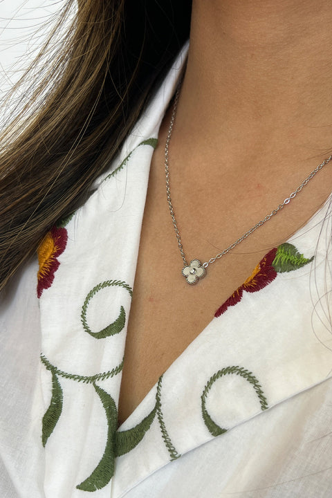 Mini Clover Necklace In Silver White With Gift Box by SVNX