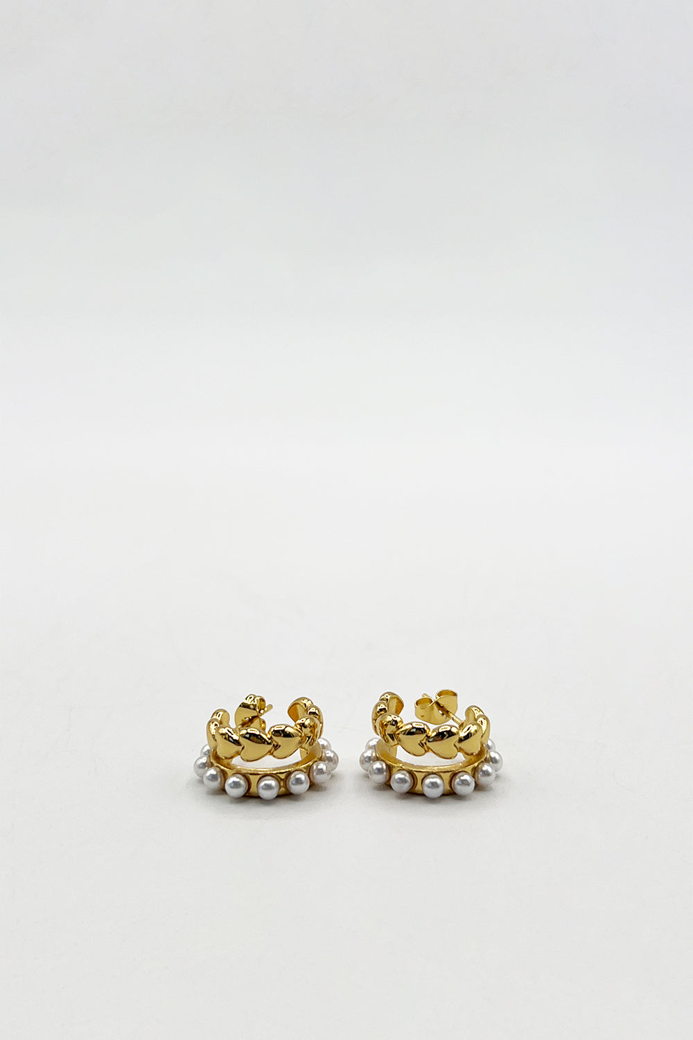 Heart Pearl Cuff Earrings JE404724