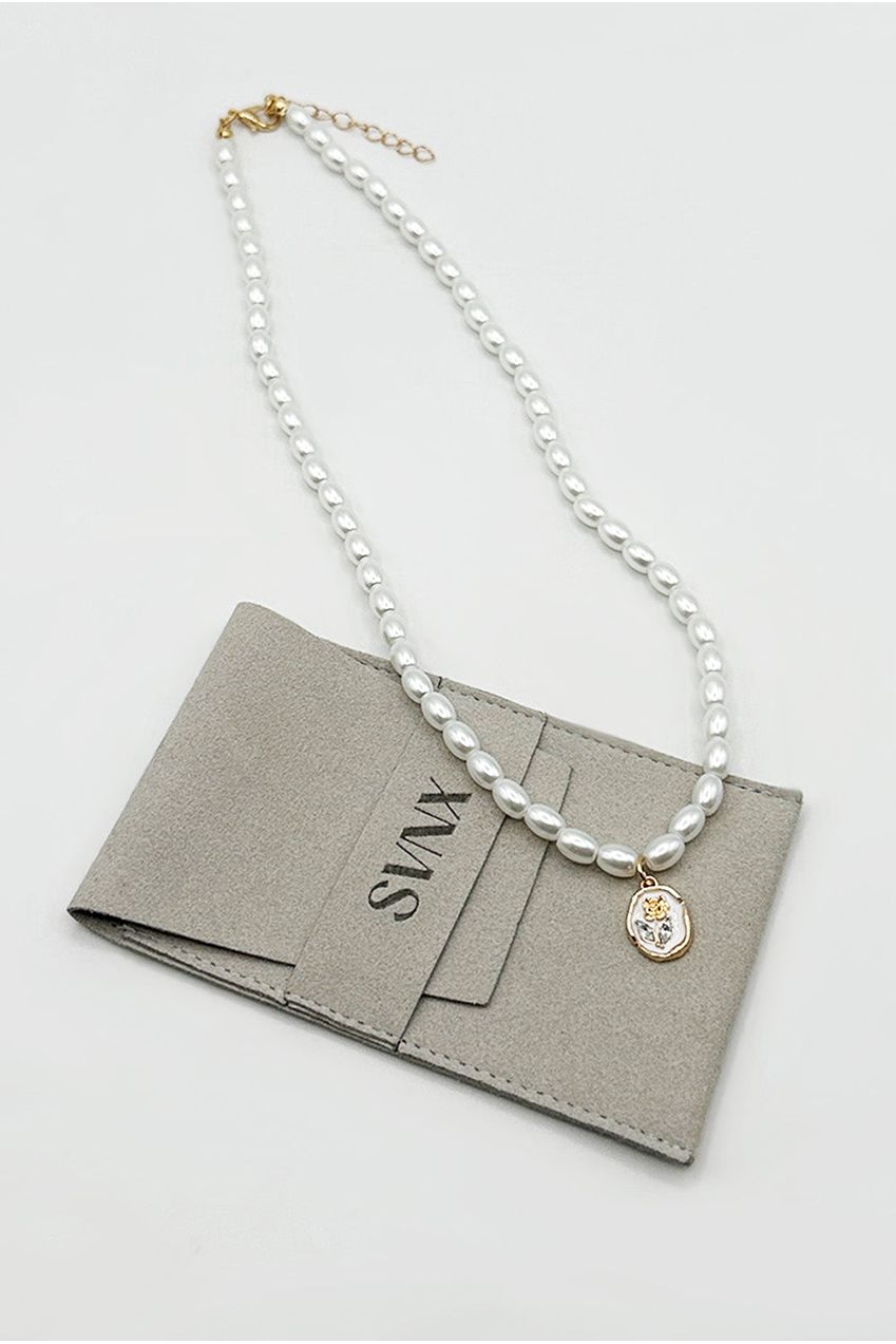 Pearl Chain Necklace With Gold Flower Pendant - Gift Boxed JE406707