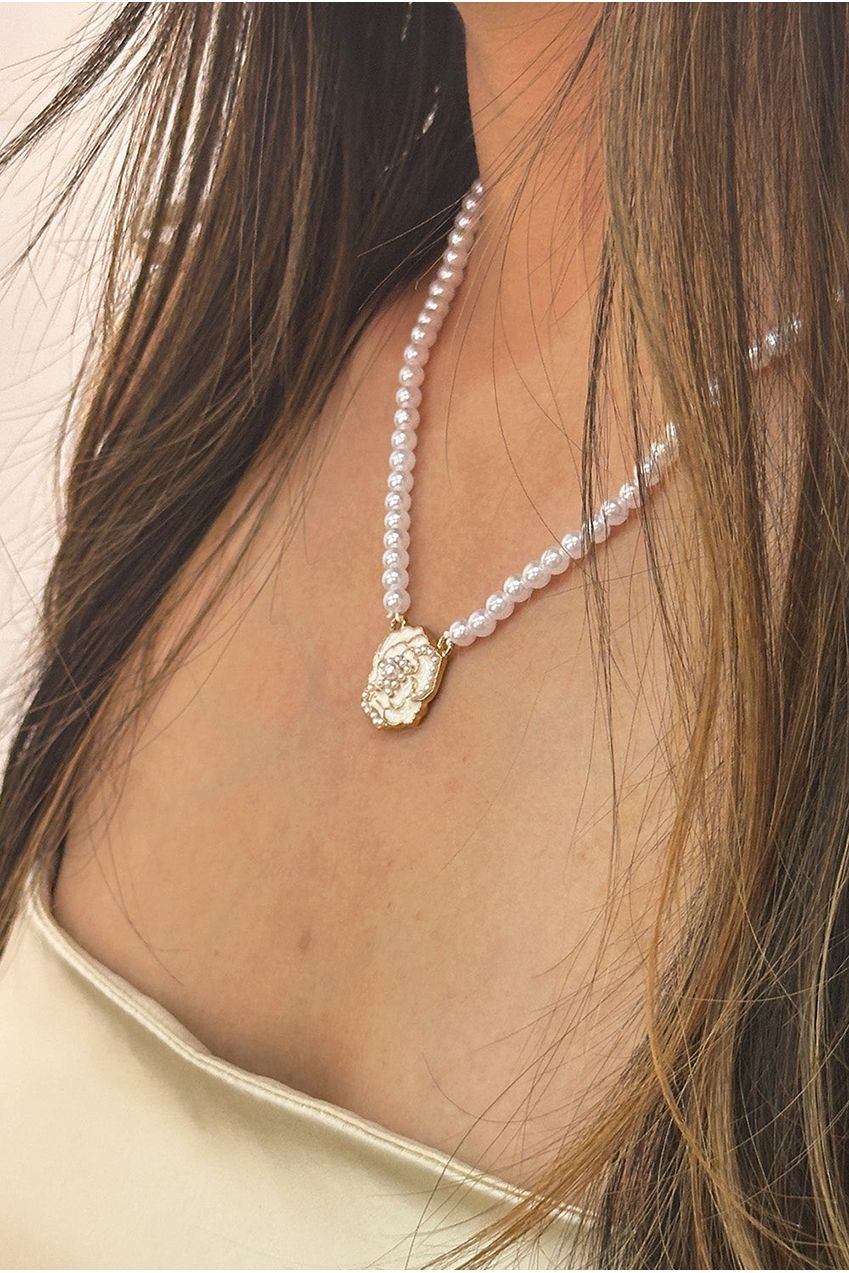 French Camellia Pearl Necklace - Gift Boxed JE406907