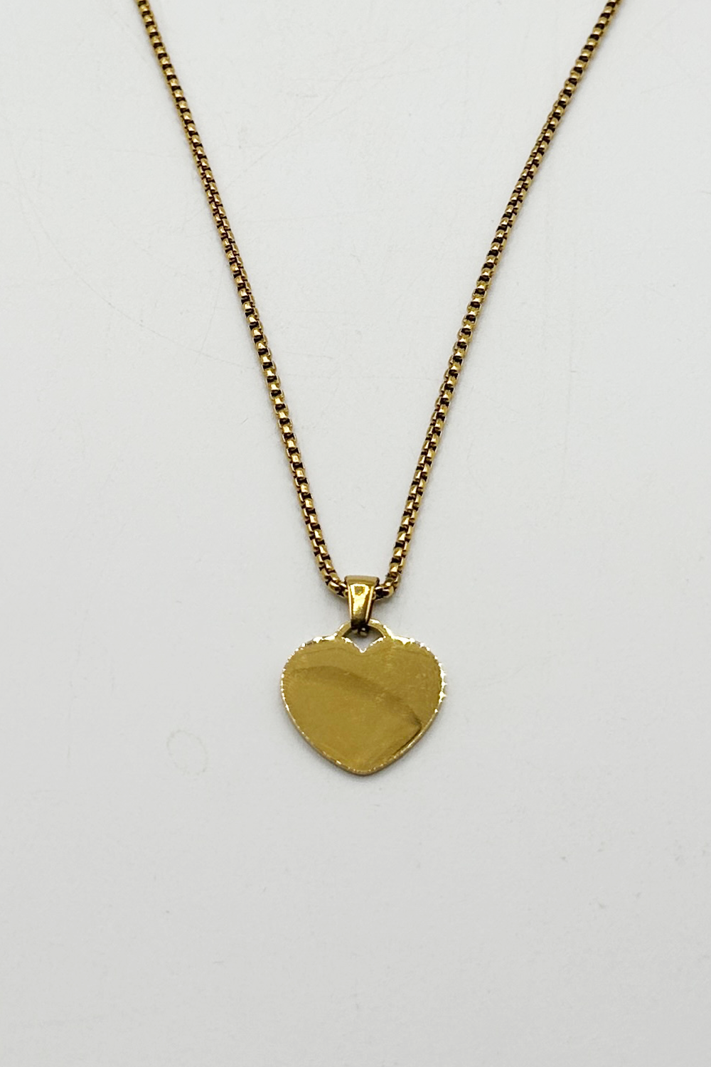 Heart Shape Pendant Necklace In Gold - Gift Boxed JE410124