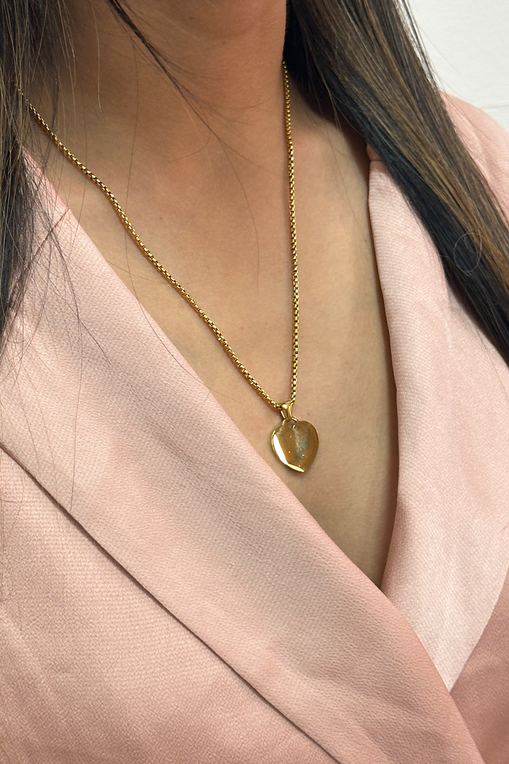 Heart Shape Pendant Necklace In Gold - Gift Boxed JE410124