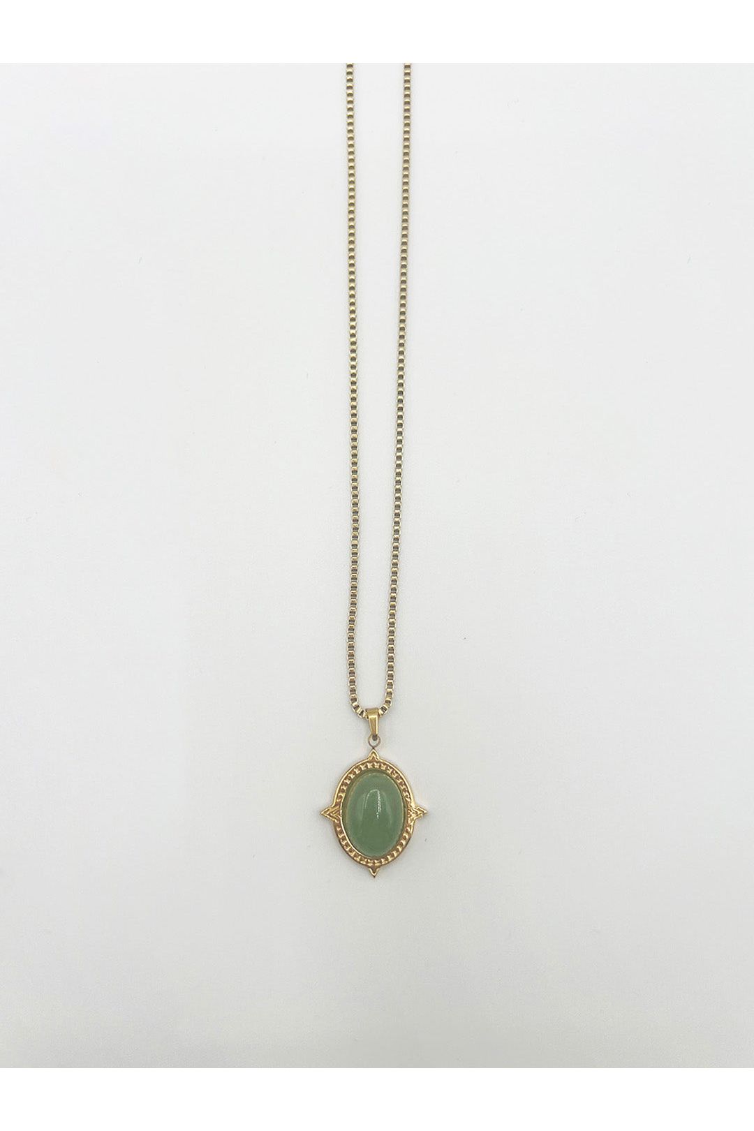 Green Stone Pendant Necklace - Gift Boxed JE410817