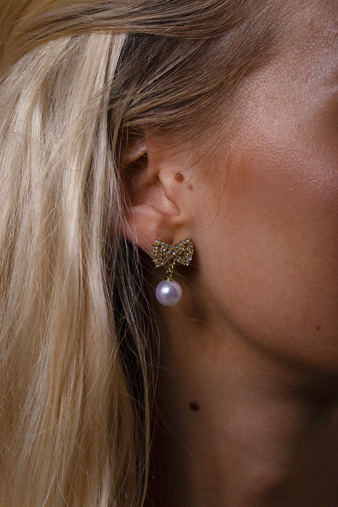 Diamante Bow Pearl Drop Earrings - Gift Boxed JE411424