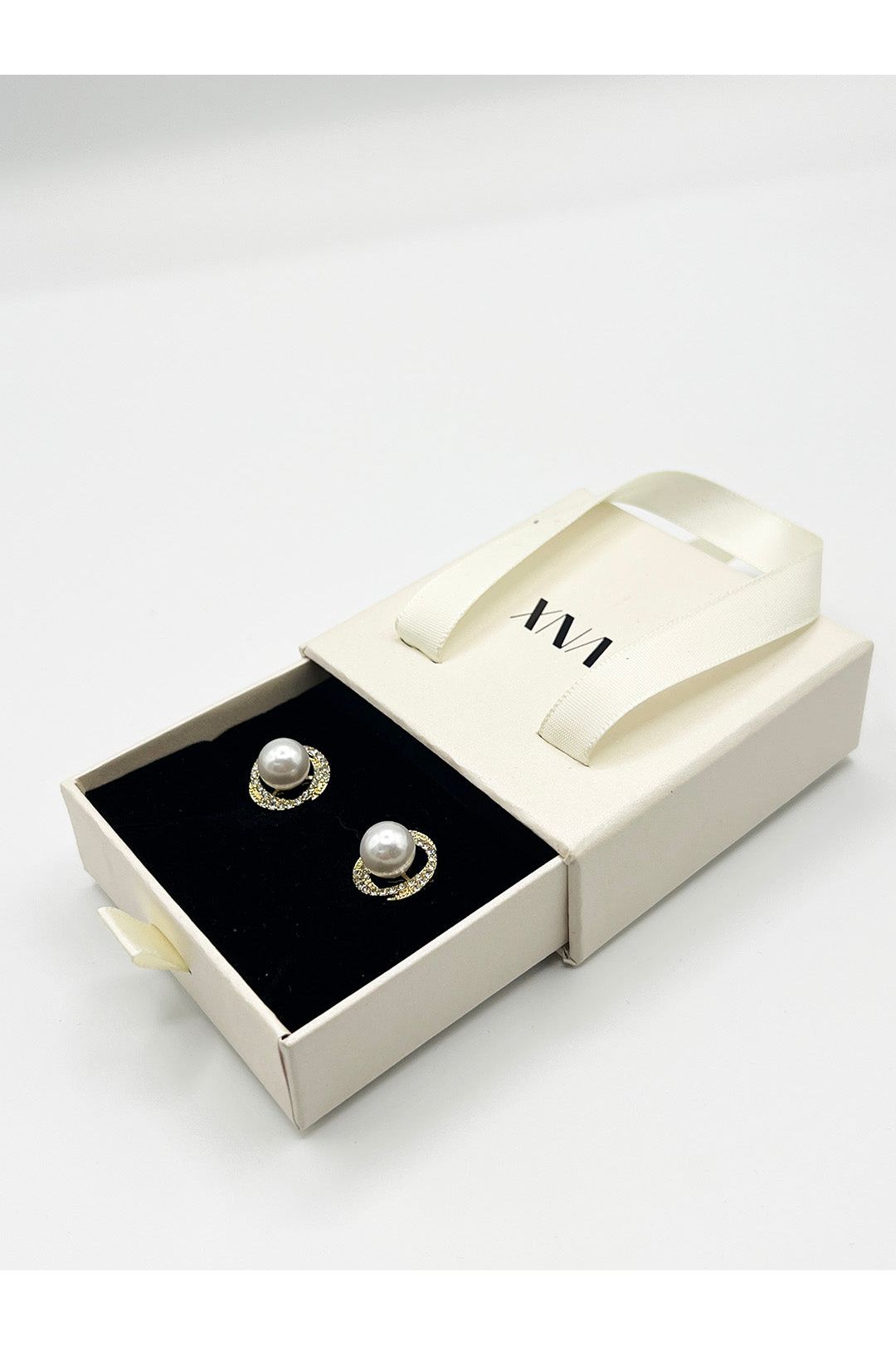 Pearl Diamante Stud Earrings - Gift Boxed JE411524