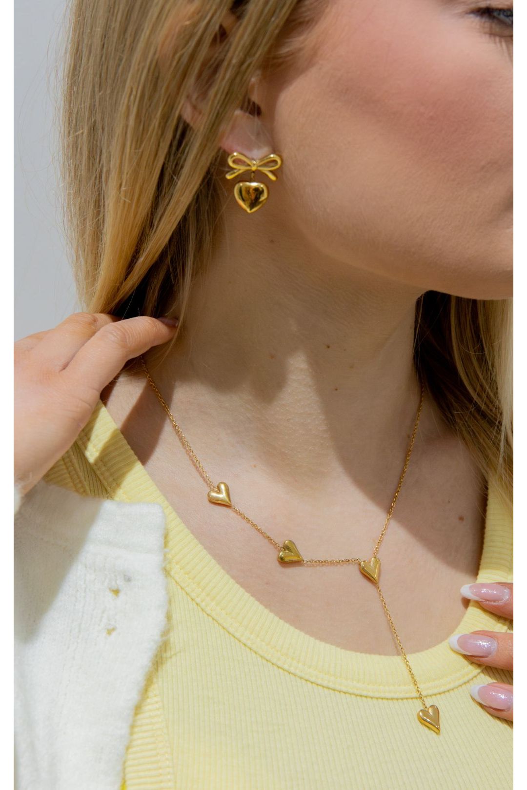 Heart Pendant Bow Earring In Gold LEN531G