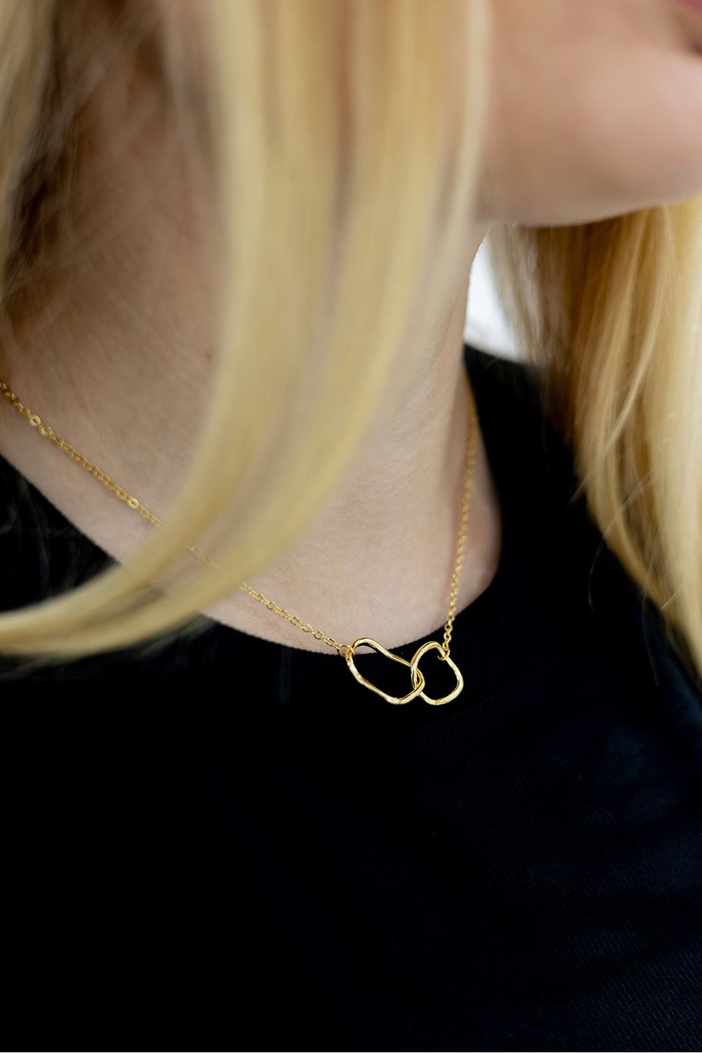 Linked Twin Hoop Necklace In Gold LNN13G