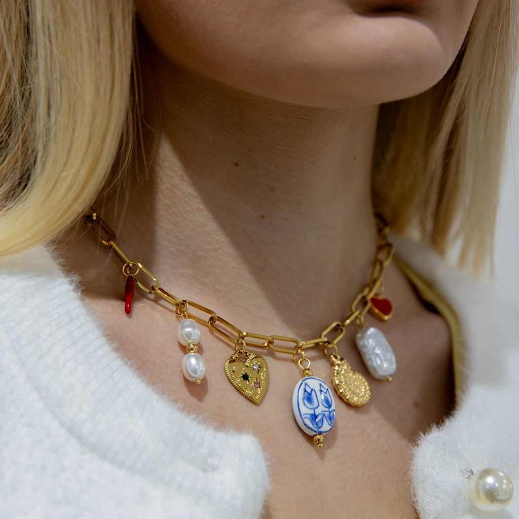 Multi Detail Charm Necklace In Gold LNN322G