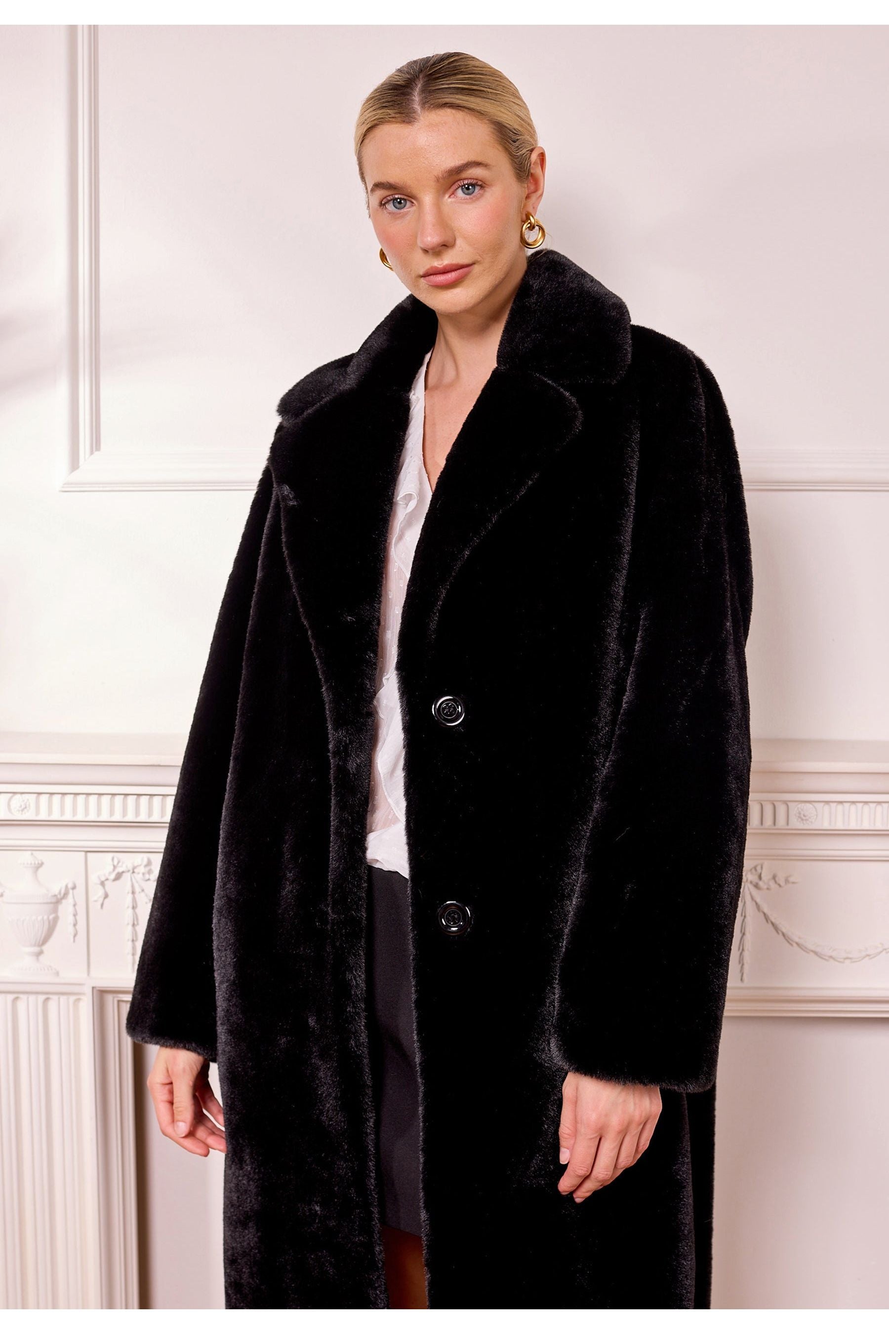 Faux Fur Coat In Black M039051