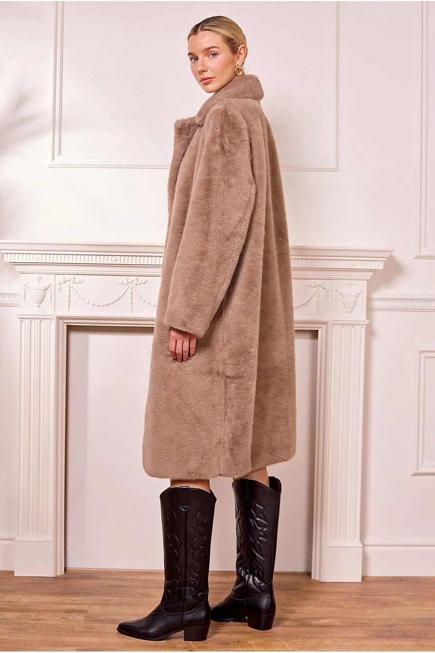 Faux Fur Coat In Coffee M039051