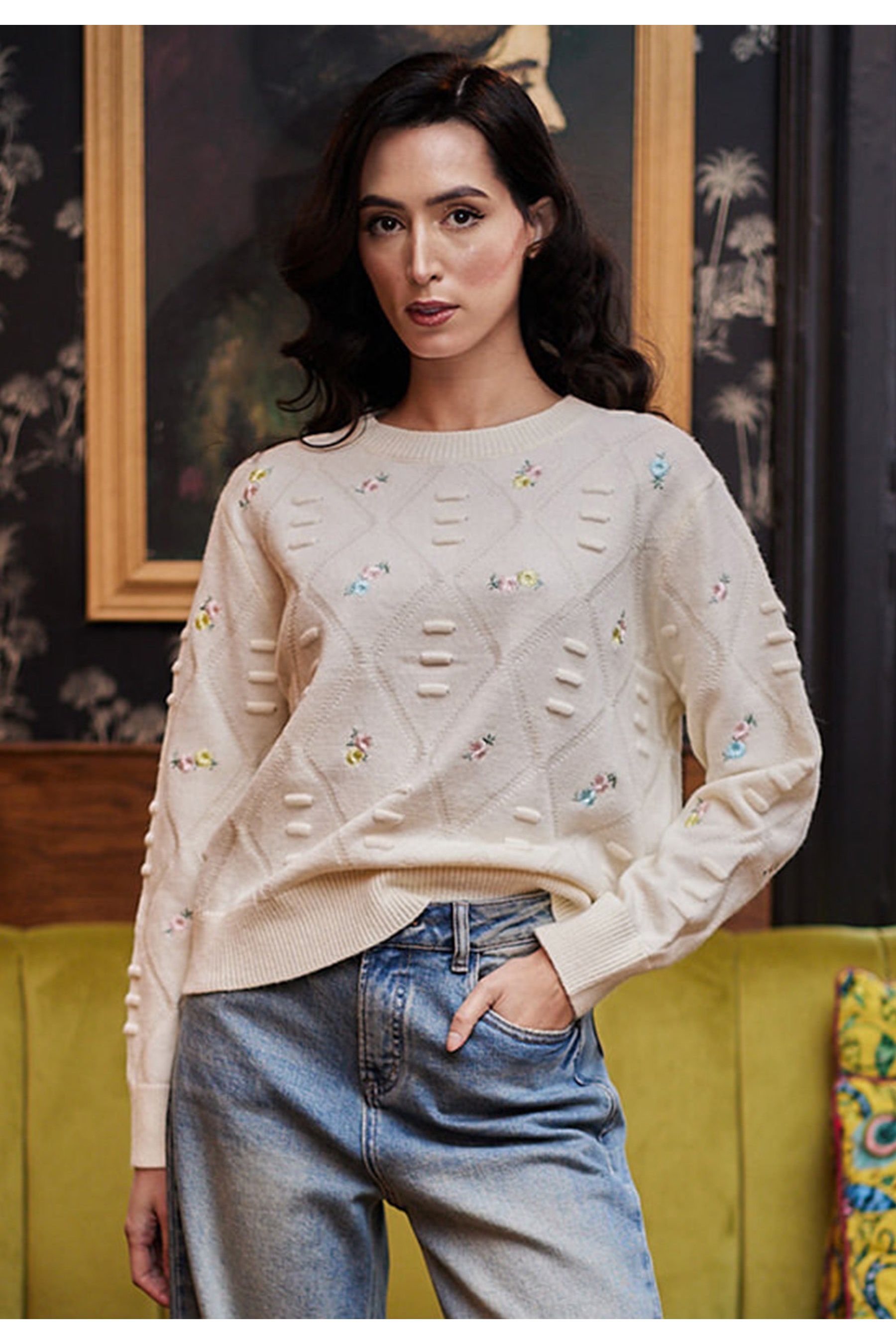 Floral Embroidered Jumper In White M040044WHTF