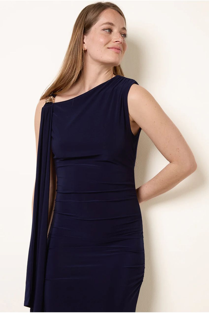 Drape Brooch Detailing Ruched Maxi Dress SS26266B008
