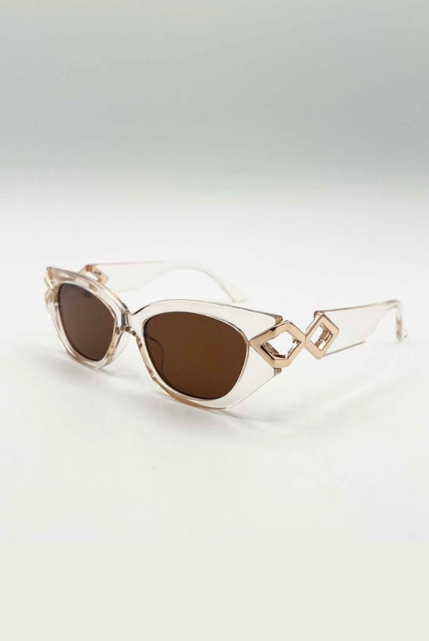 Cat-Eye Sunglasses With Side Detail In Clear Beige SG2500728