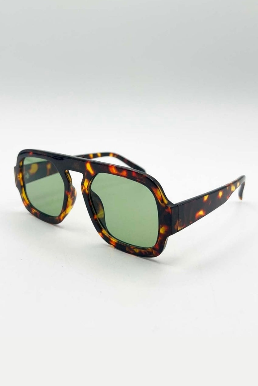 Retro Navigator Sunglasses In Green Brown Tortoiseshell SG2501317