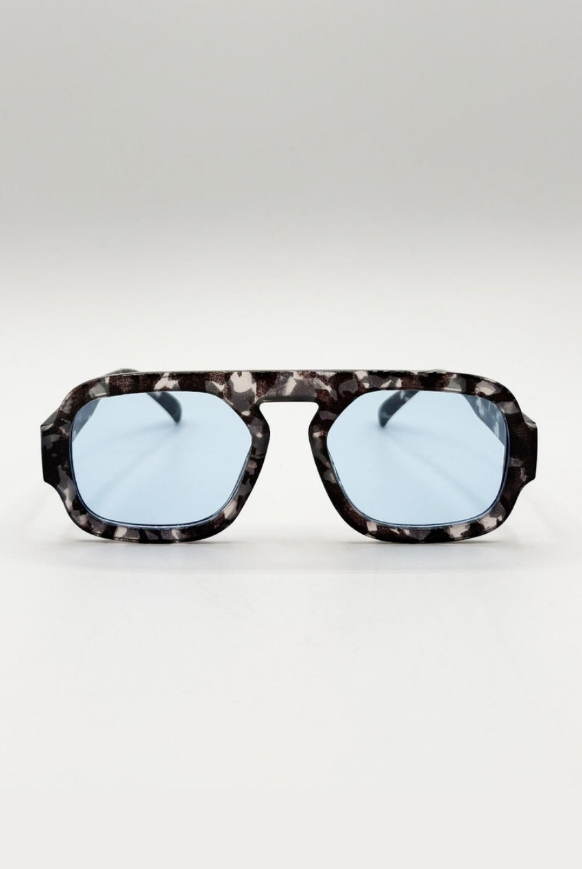 Tortoise Retro Navigator Sunglasses In Grey Blue SG2501320