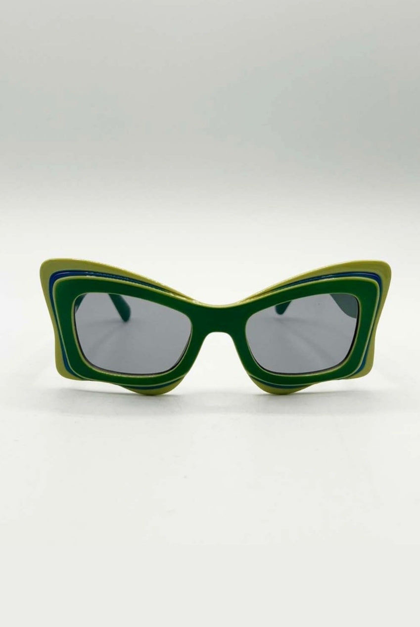 Bold Butterfly Cat-Eye Sunglasses Green Lime SG2501417