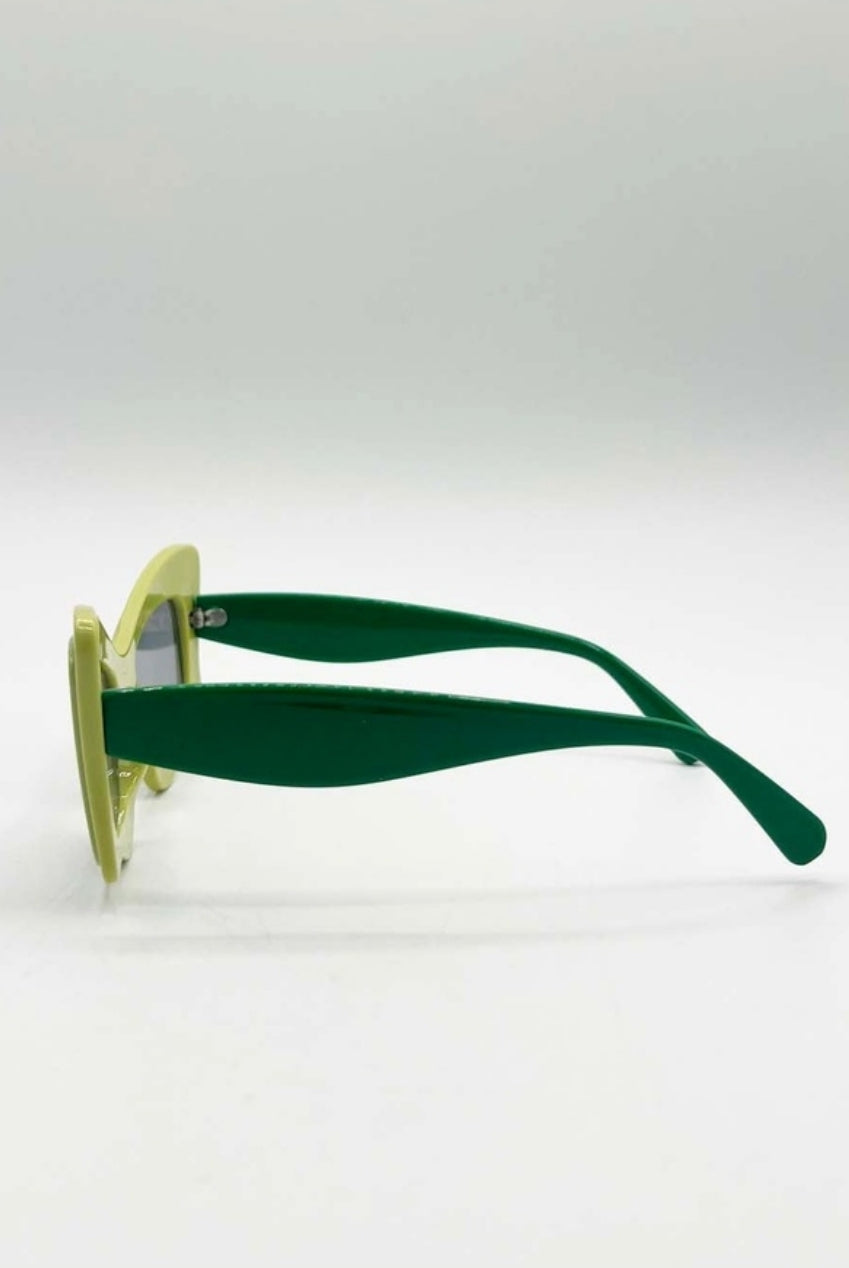 Bold Butterfly Cat-Eye Sunglasses Green Lime SG2501417