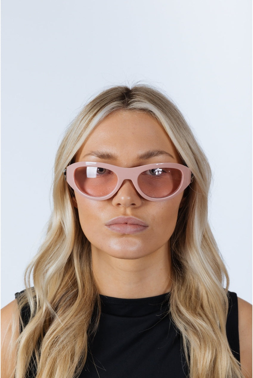 Wrap Around Racer Bow Sunglasses In Pink SG2501709