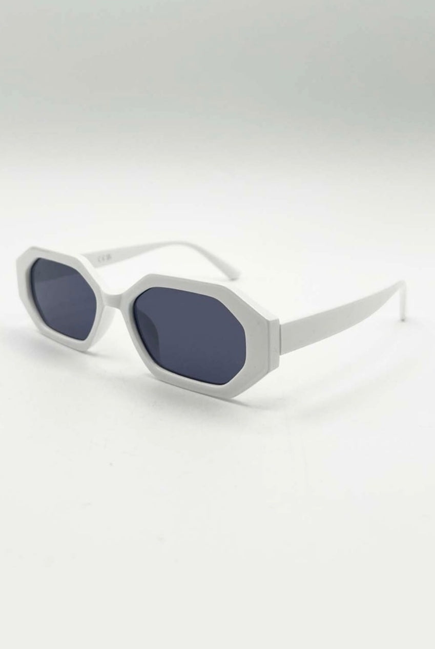 Oval Geomentric Sunglasses In White SG2502007