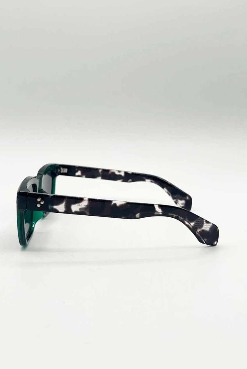 Square Sunglasses In Green Black SG2502320
