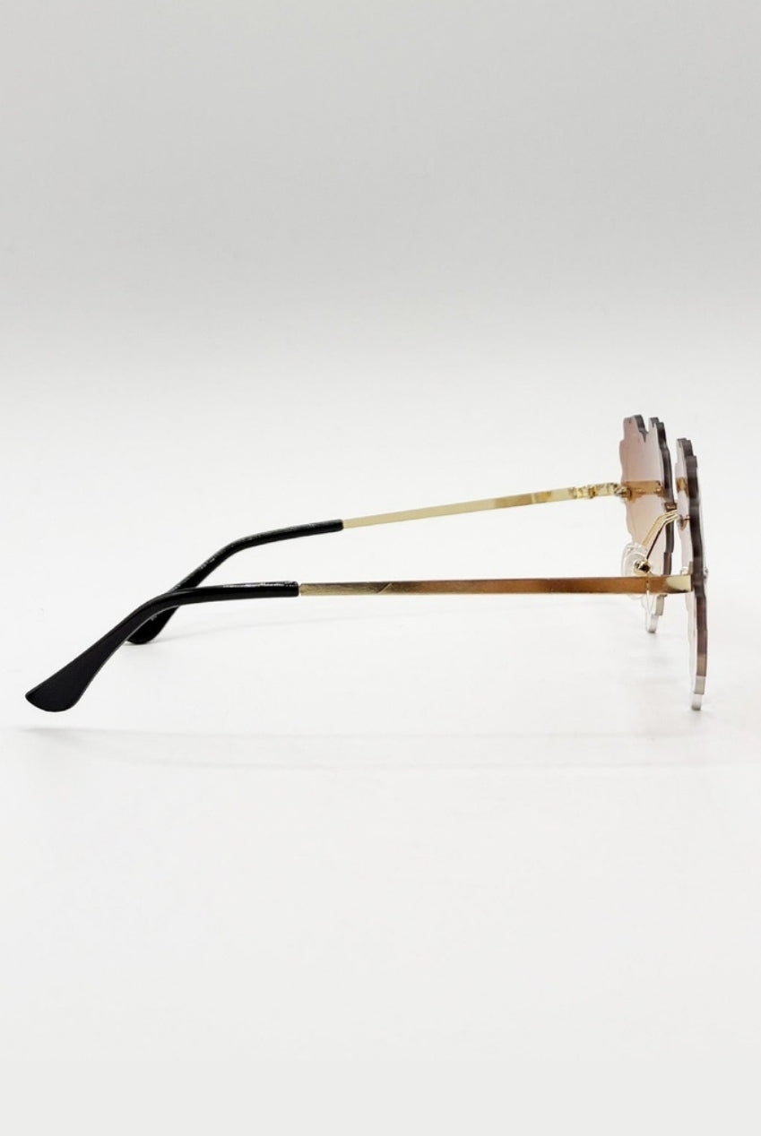 Scallop Heart Sunglasses In Brown SG2502406