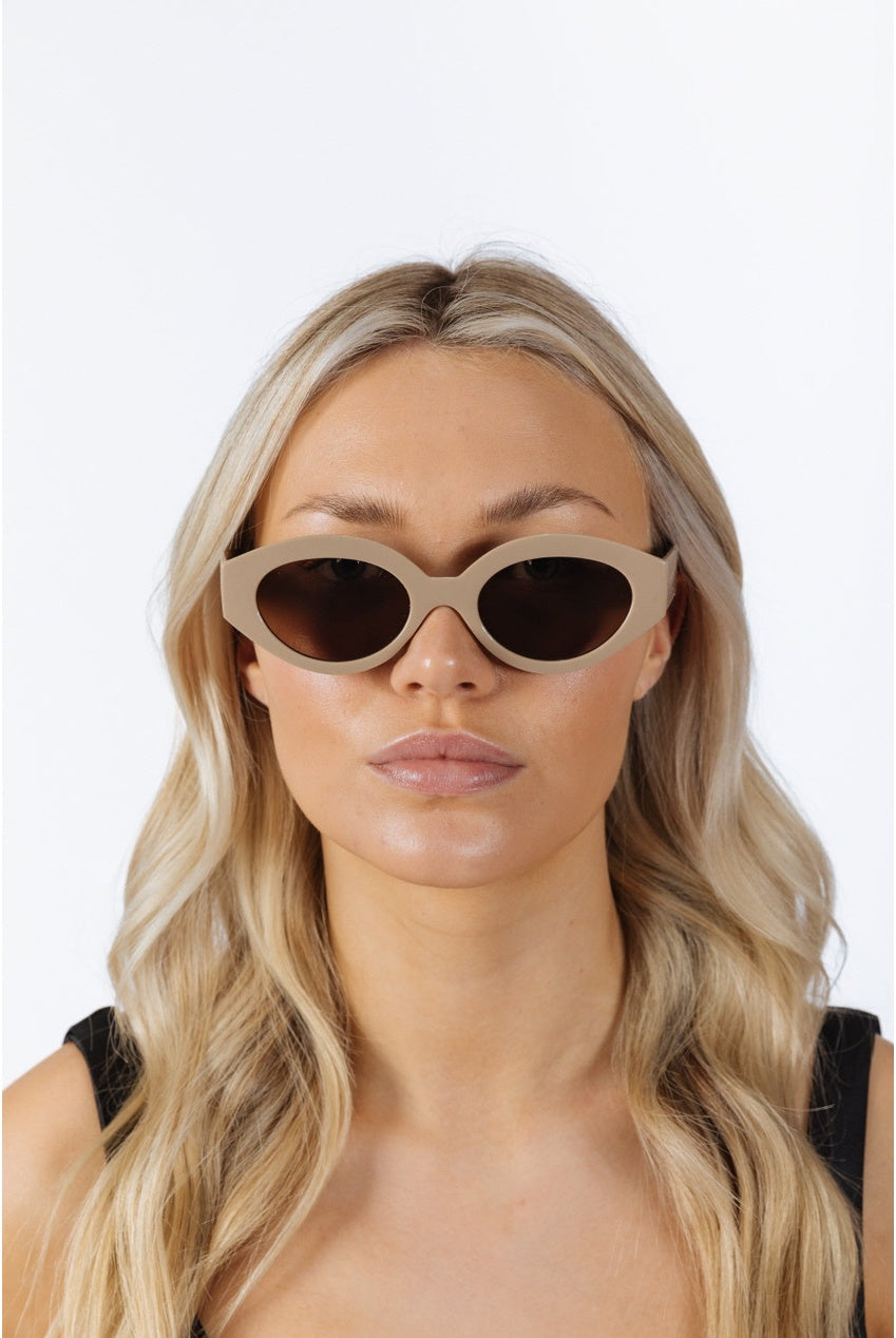 Retro Small Oval Sunglasses Beige SG2502528