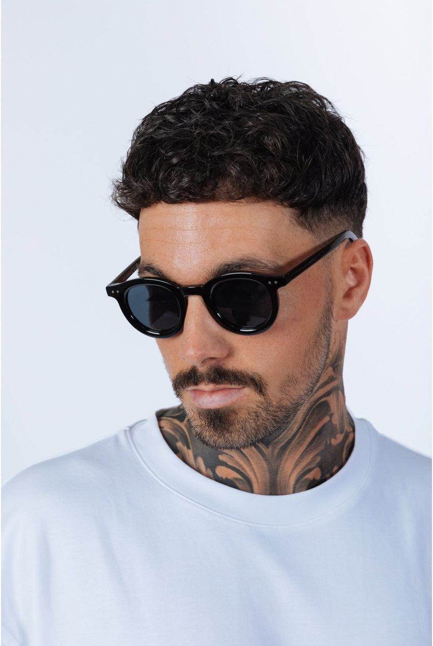 Bold Rounded Sunglasses In Black SG2502702