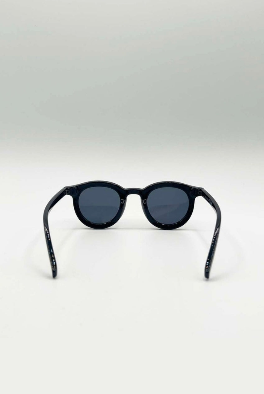 Bold Rounded Sunglasses In Black SG2502702