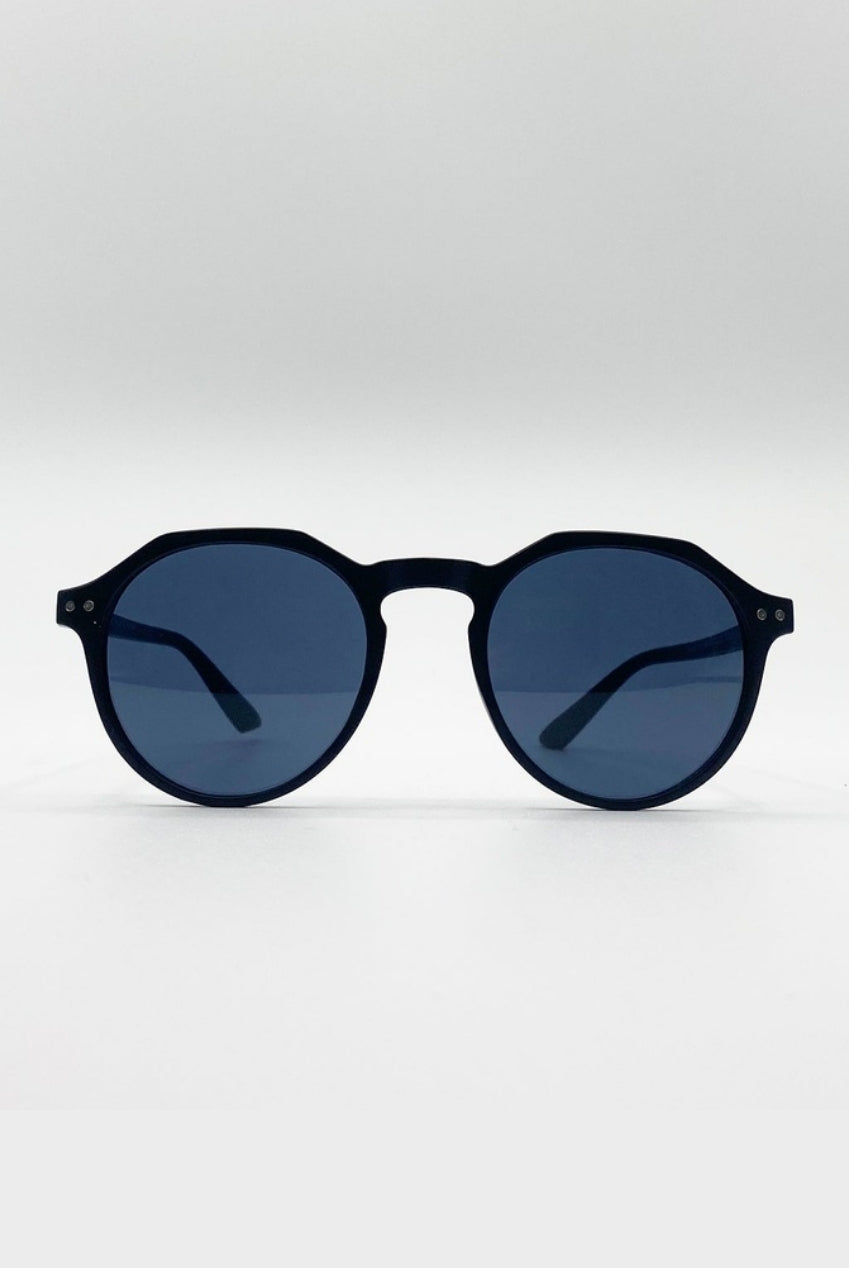 Matte Classic Preppy Sunglasses With Key Hole Nosebridge SG2503111