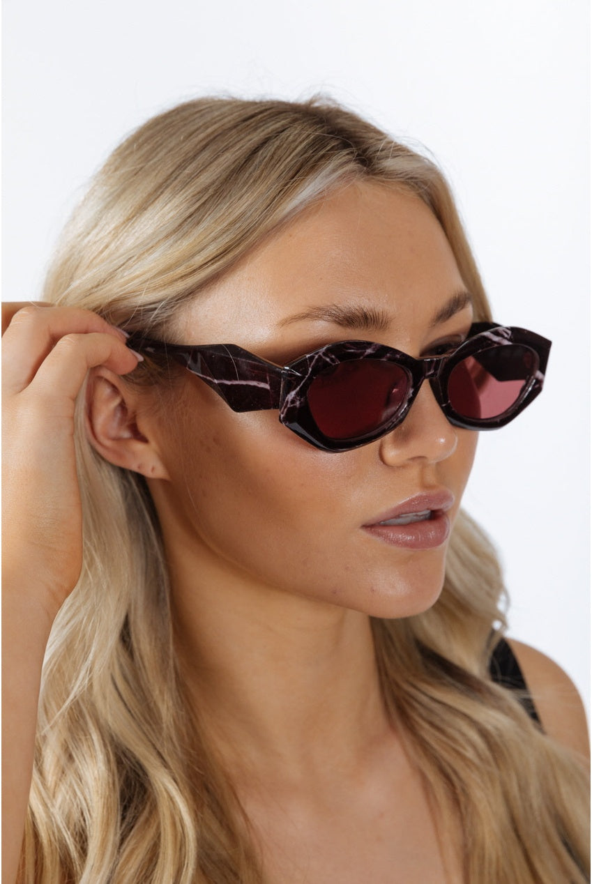 Retro Polygonal Cat-Eye Sunglasses In Red SG2503204