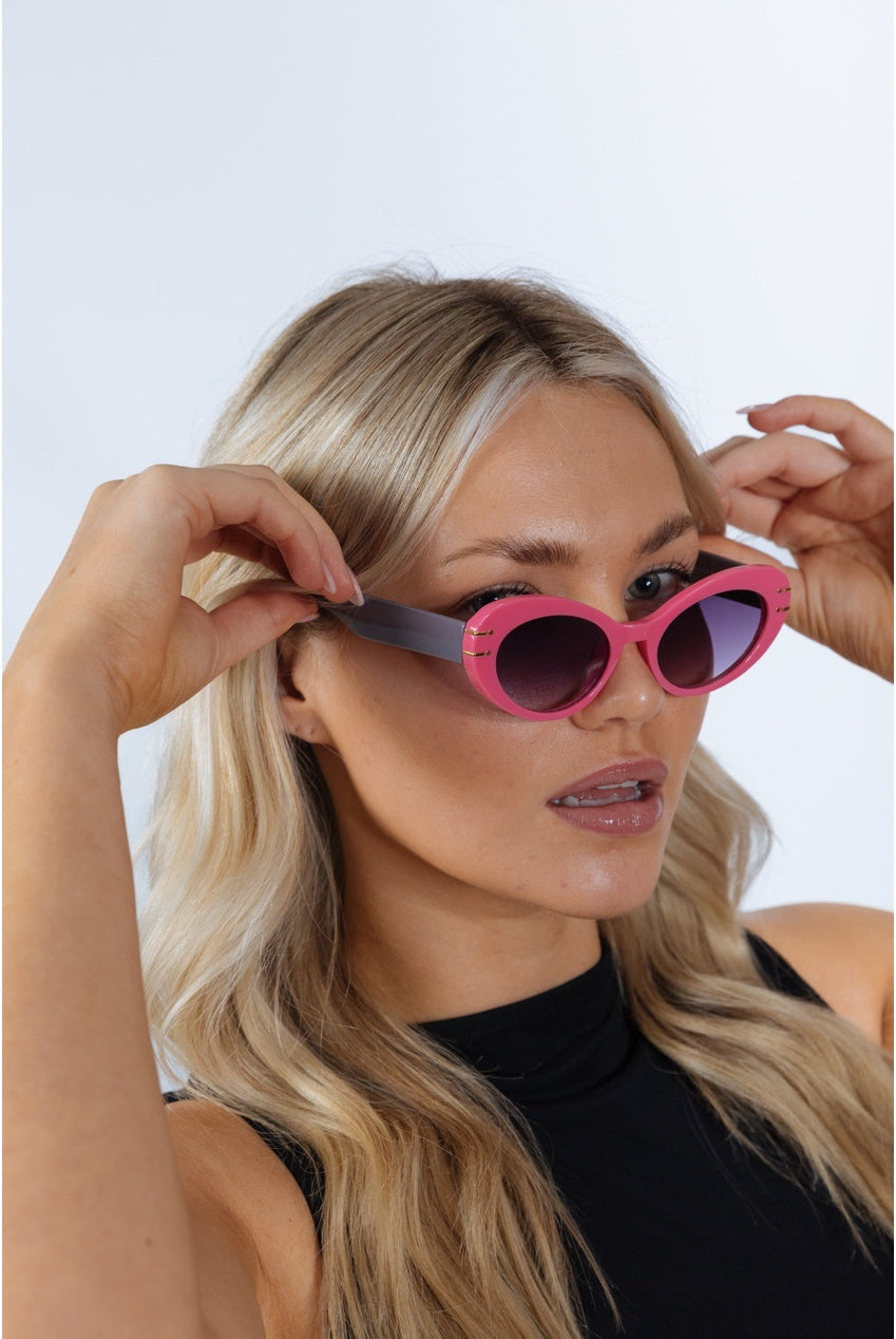 Oval Cat-Eye Sunglasses In Hot Pink SG2510409