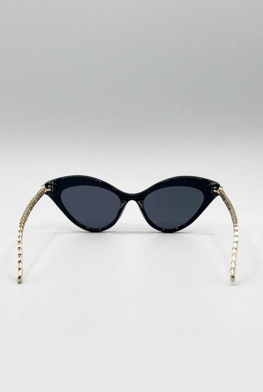 Cat-Eye Sunglasses In Black SG2510502