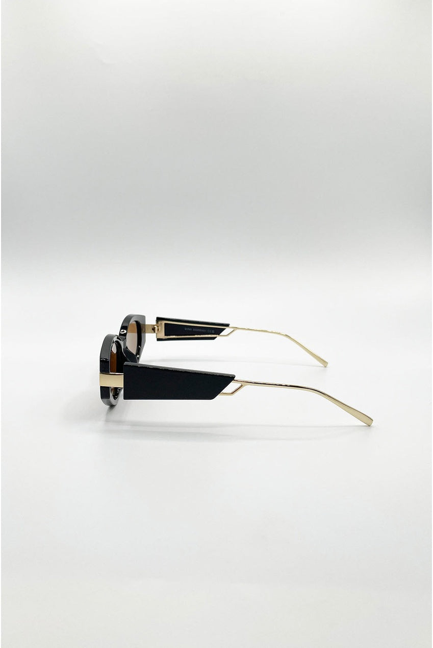Oval Metal Detail Sunglasses In Black SG2600202