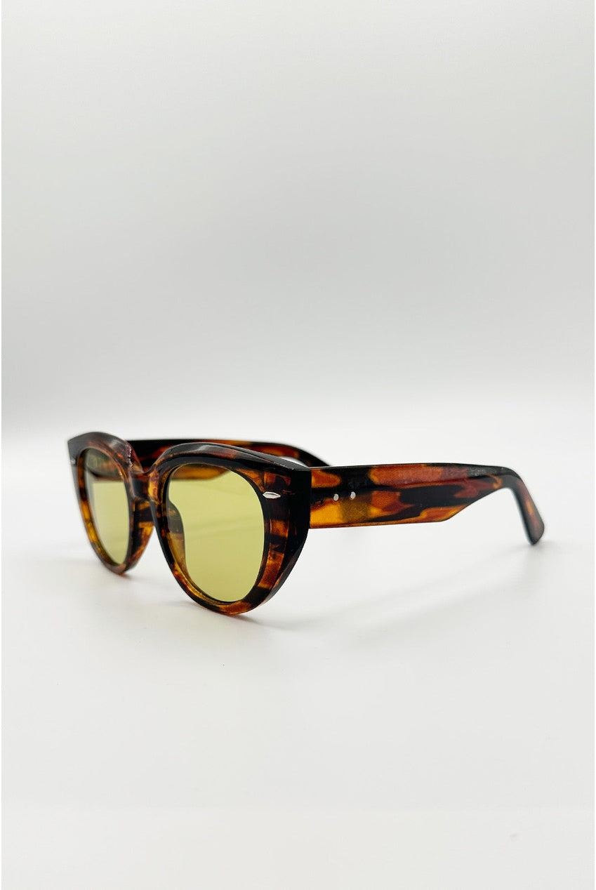 Round Stripe Cat Eye Sunglasses In Brown Yellow SG2600805