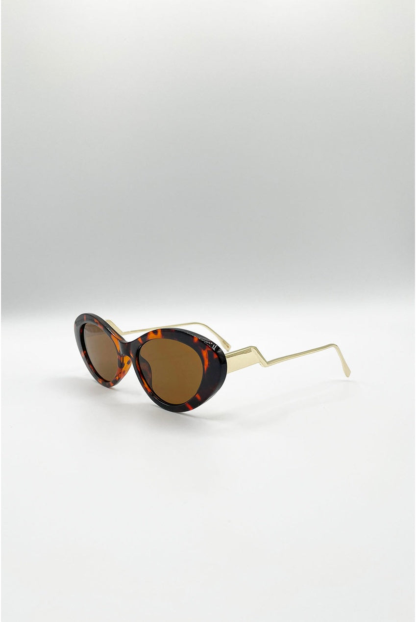 Cat Eye Metal Side Detail Sunglasses In Tortoiseshell SG2600905