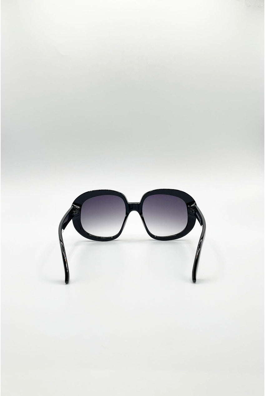 Bold Round Oversized Sunglasses In Black SG2603902