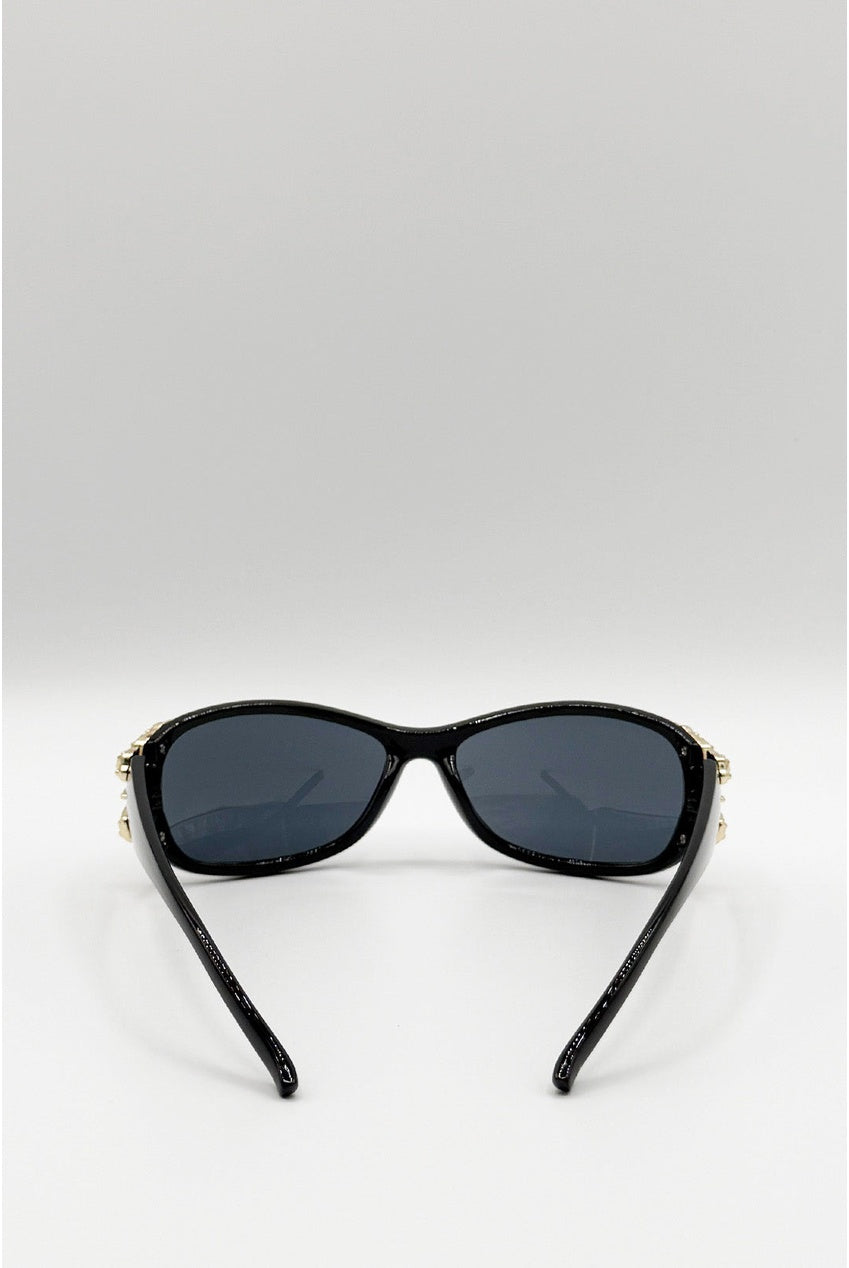 Vintage Wrap Around With Butterfly Detail Sunglasses In Black SG2604202