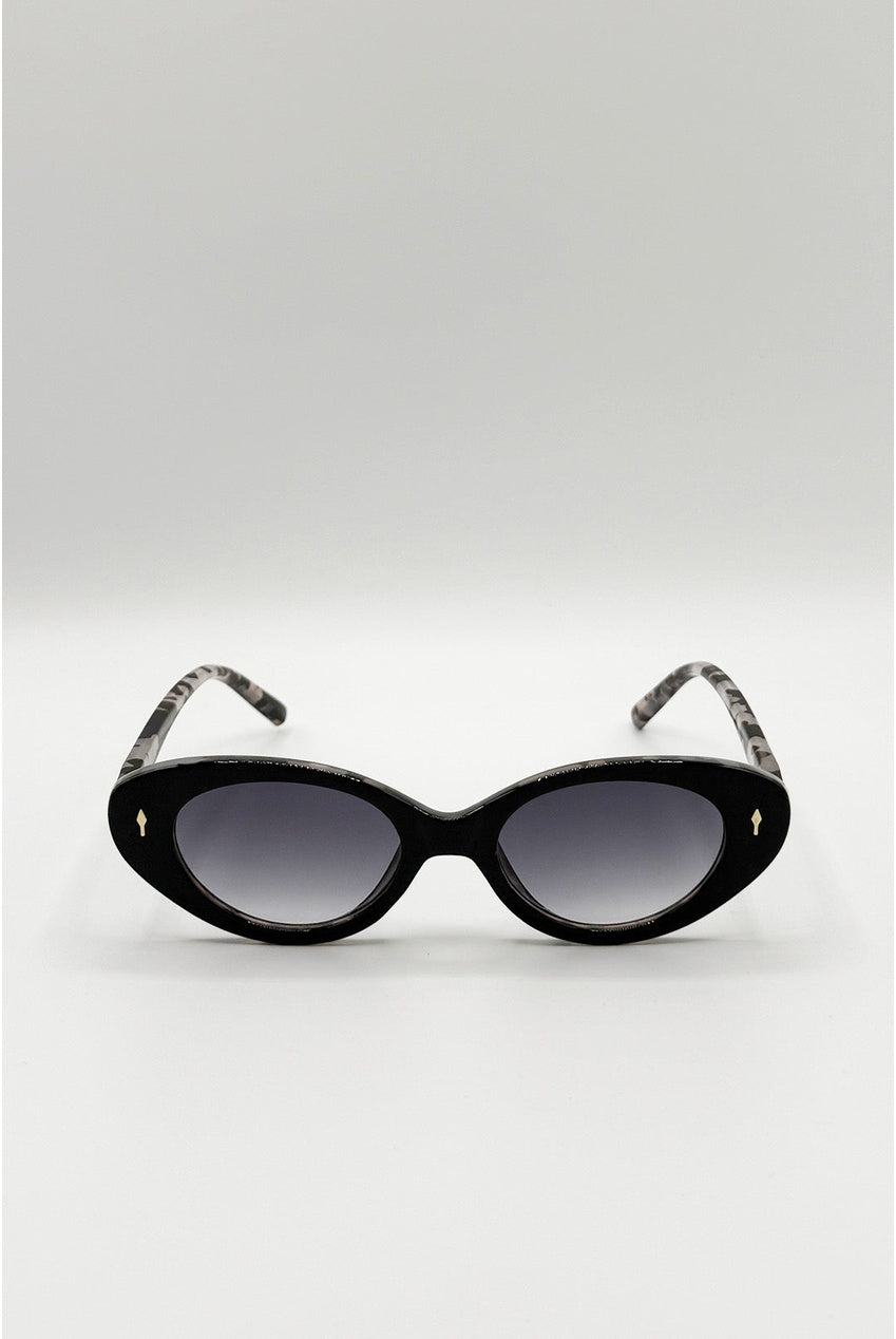 Classic Cat-Eye Sunglasses SG2605102