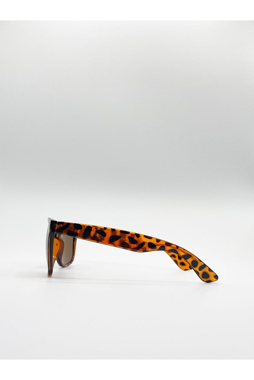 Classic Wayfarer Plastic Frame Sunglasses SG2607005
