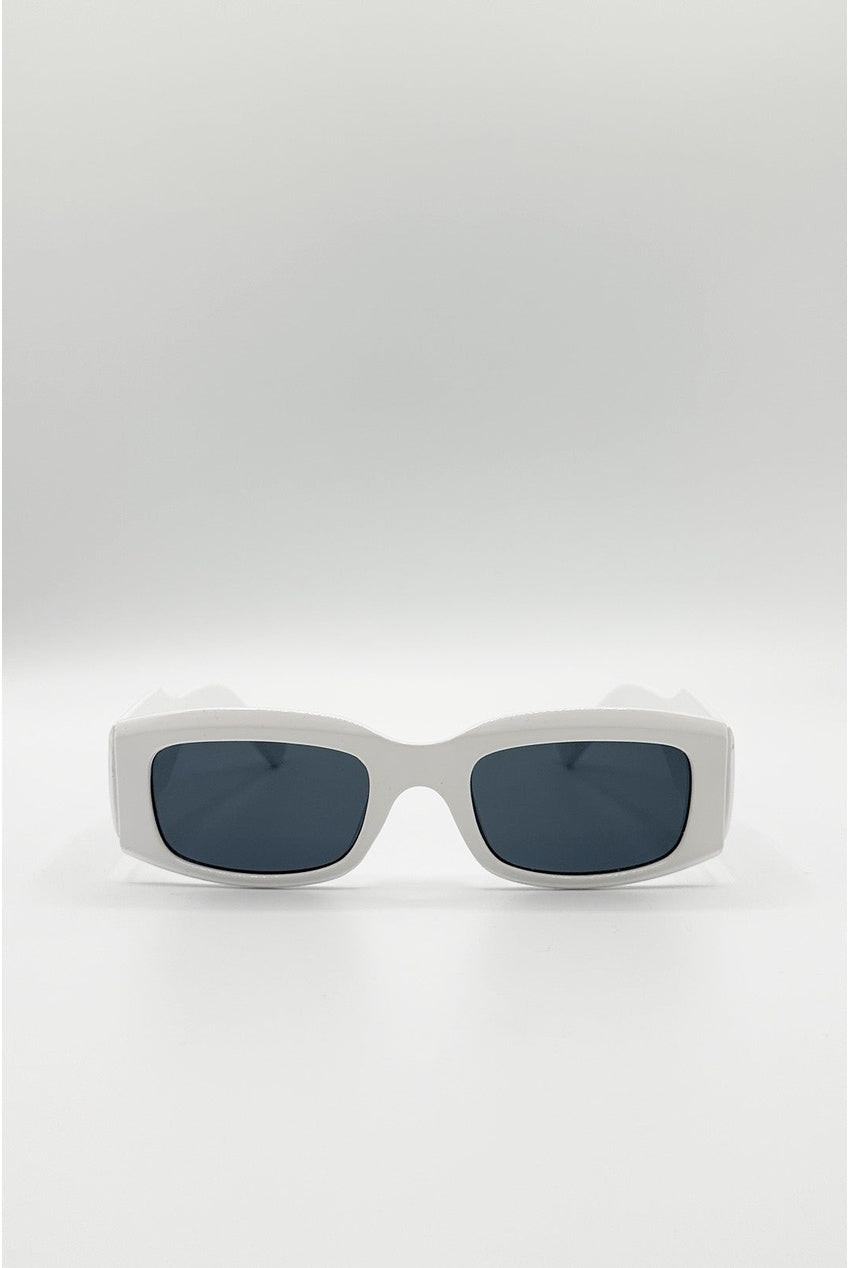 Chunky Rectangle Sunglasses With Extra Wide Arms In White SG2607307