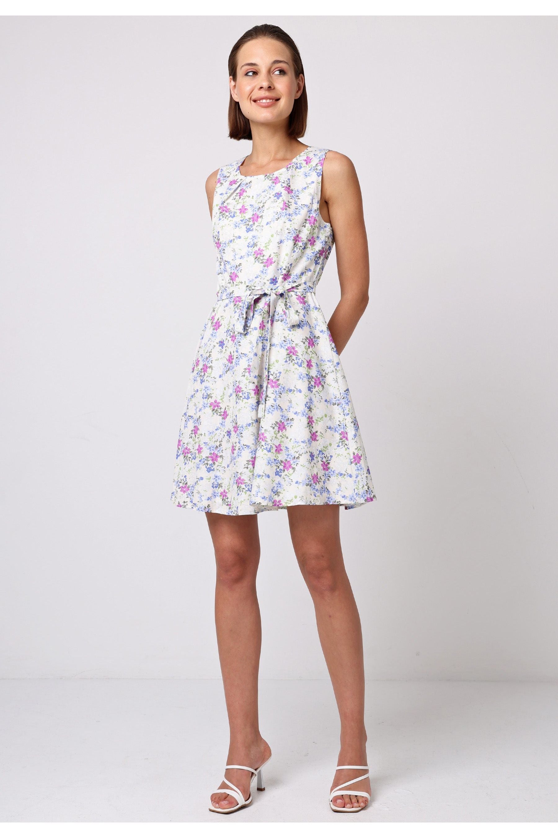 Skater Mini Dress With Tie Belt In White Floral T038865MUTIF