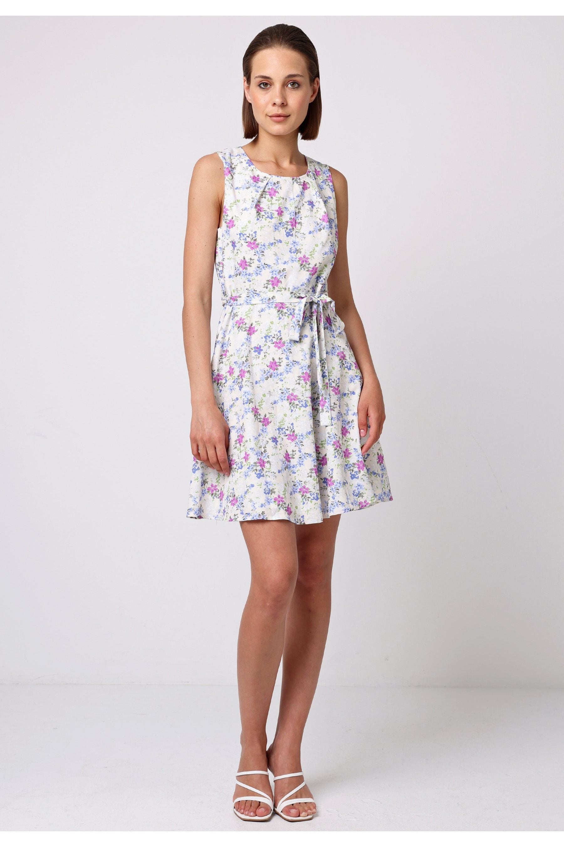 Skater Mini Dress With Tie Belt In White Floral T038865MUTIF