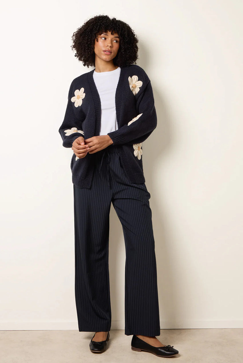 Daisy Large Flower Cardigan WF5257BV008